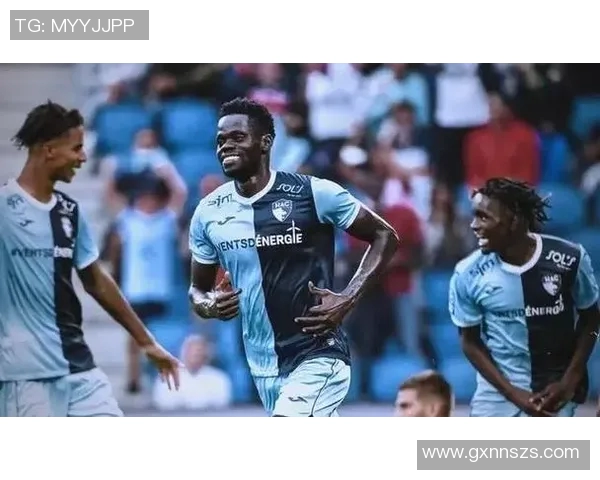 勒阿弗尔主场迎战欧塞尔双方争夺关键三分的激烈对决